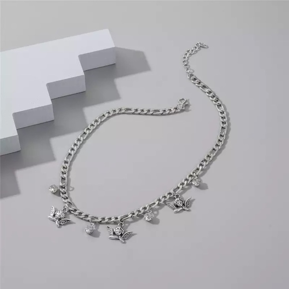 3/$30 🤍 Angel Charm Choker